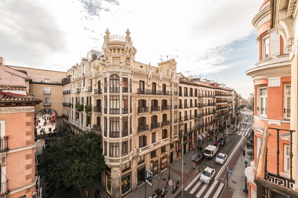 Apartamentos Madrid Centro W Exterior photo