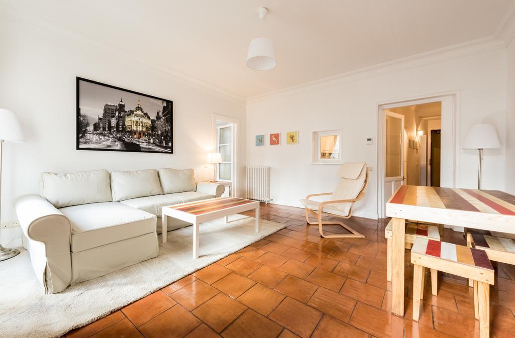Apartamentos Madrid Centro W Exterior photo