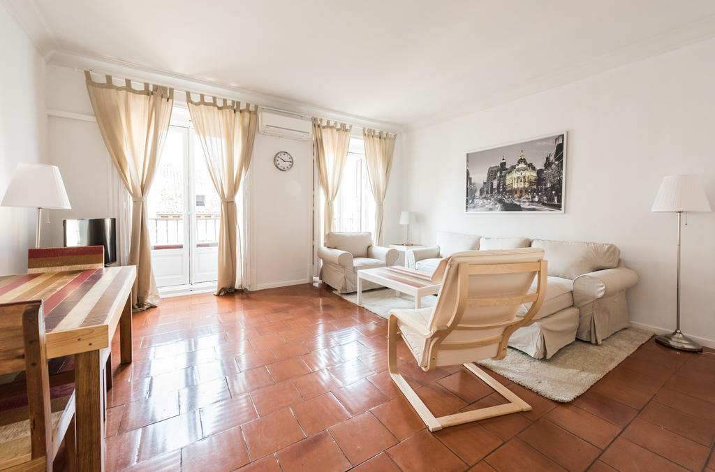 Apartamentos Madrid Centro W Exterior photo