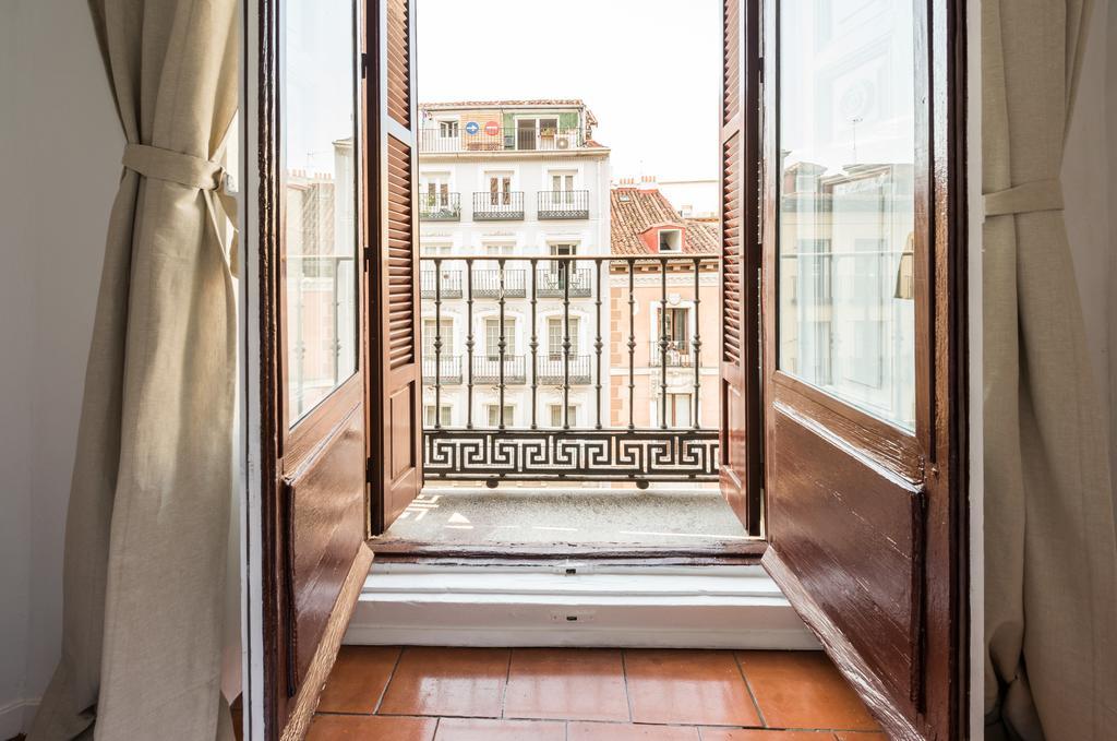 Apartamentos Madrid Centro W Exterior photo