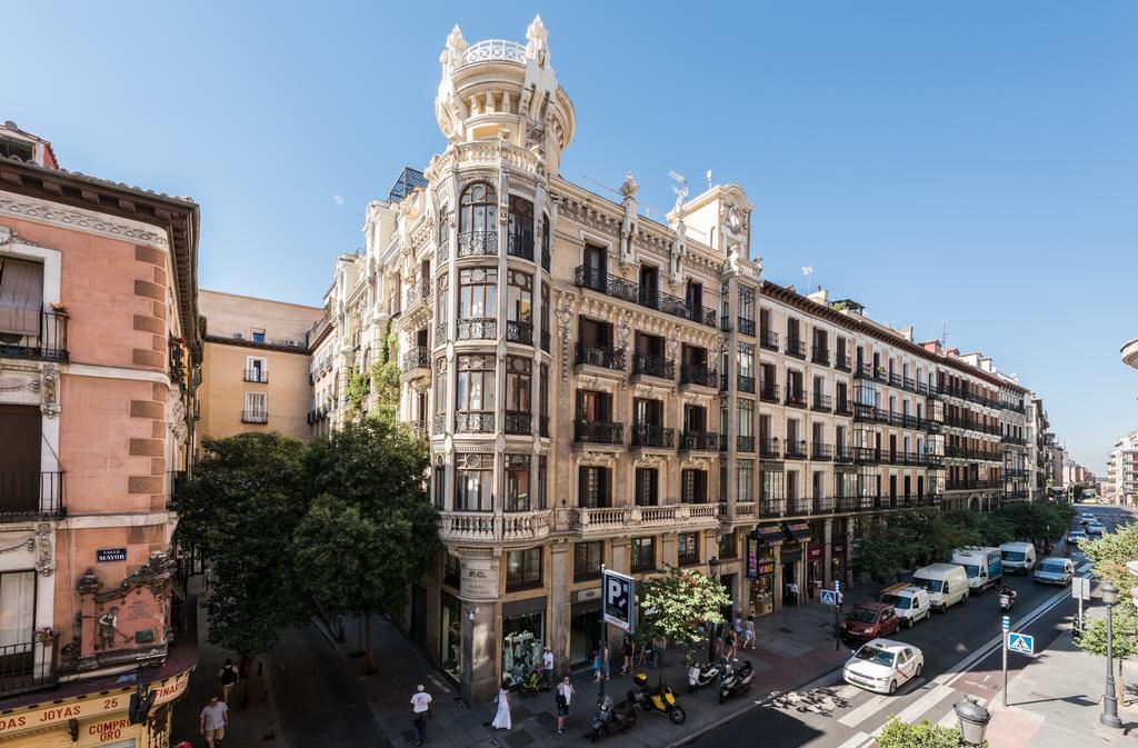 Apartamentos Madrid Centro W Exterior photo